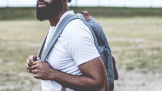 21年版 ユニクロオススメの透けないメンズ白tシャツはこれ 美男子研究所